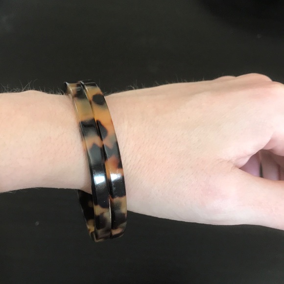 Tortoise shell design bangles - Picture 3 of 5